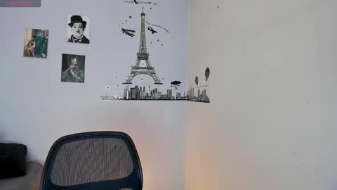 Snapshot of ares_johnsonn chatting on December 2024 07:05:02 PM Ares online show from December 2024 07:05:02 PM