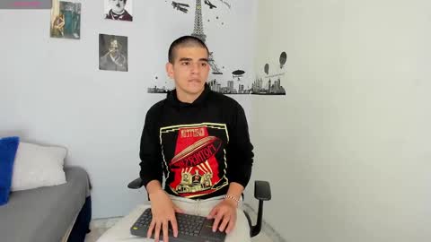 Snapshot of ares_johnsonn chatting on January 2025 10:01:01 PM Ares online show from January 2025 10:01:01 PM