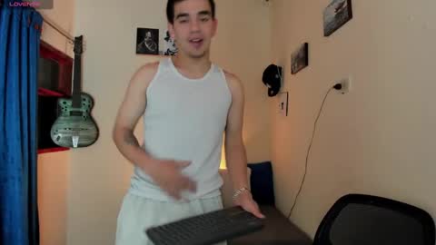 Snapshot of ares_johnsonn chatting on January 2025 02:18:01 AM Ares online show from January 2025 02:18:01 AM