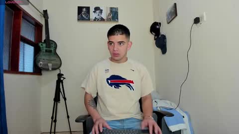 Snapshot of ares_johnsonn chatting on January 2025 02:31:02 PM Ares online show from January 2025 02:31:02 PM