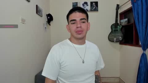 Snapshot of ares_johnsonn chatting on February 2025 04:10:01 PM Ares online show from February 2025 04:10:01 PM