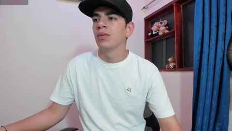 Snapshot of ares_johnsonn chatting on March 2025 11:17:01 AM Ares online show from March 2025 11:17:01 AM