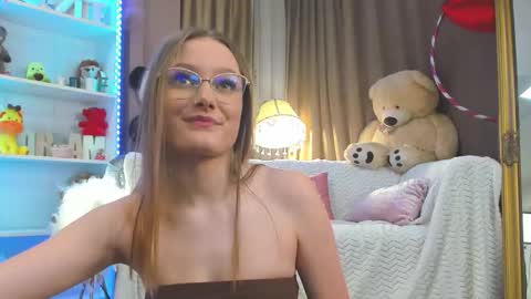 Ariel online show from March 2026 11:00:02 PM