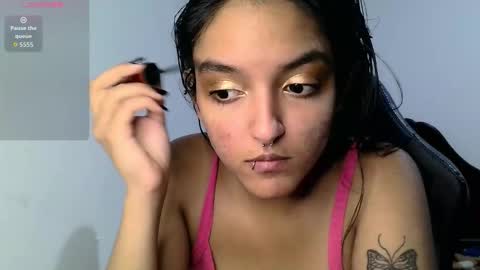 Snapshot of ari_20_ chatting on October 2025 08:50:02 PM Bella online show from October 2025 08:50:02 PM