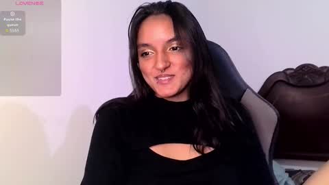 Snapshot of ari_20_ chatting on October 2025 07:22:01 PM Bella online show from October 2025 07:22:01 PM