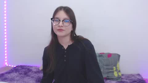 Snapshot of ari_james chatting on September 2025 09:35:02 AM Ahri James online show from September 2025 09:35:02 AM