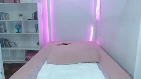    online show from February 2025 04:07:01 AM