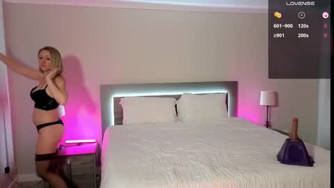 Aria B online show from November 2025 01:33:01 AM