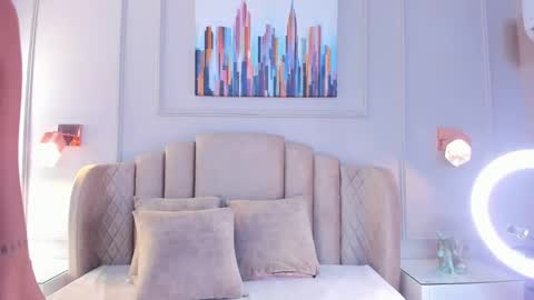 Aria  online show from December 2024 02:49:02 AM