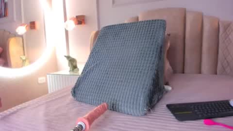 Aria  online show from February 2025 06:33:01 AM