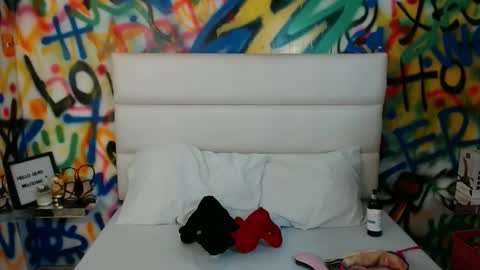Snapshot of aria_martiin chatting on January 2026 11:58:01 AM aria online show from January 2026 11:58:01 AM