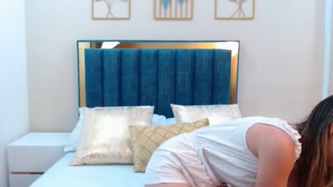 Snapshot of aria_martiin chatting on April 2026 03:32:01 PM aria online show from April 2026 03:32:01 PM