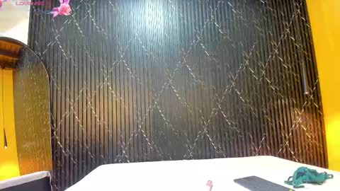 Aria Millers  online show from September 2025 11:44:01 AM