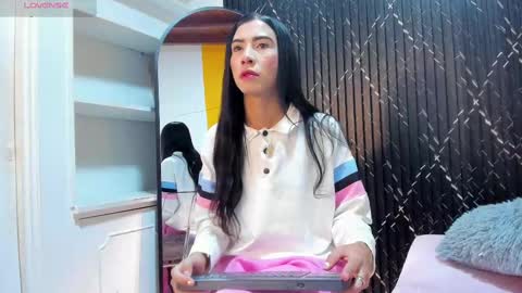 Aria Millers  online show from September 2025 11:46:02 AM