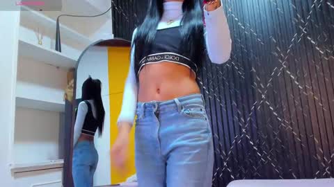 Aria Millers  online show from October 2025 11:39:01 AM