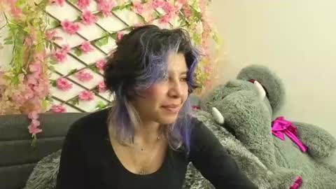 aria_silk online show from June 2026 10:47:02 PM