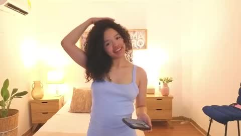 ariaa_23 online show from May 2026 01:29:02 PM