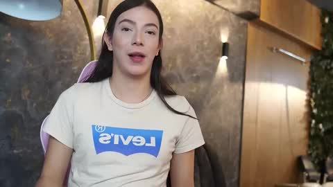 Ariaa online show from January 2026 06:33:01 PM