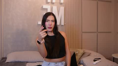 Snapshot of ariaa_isabell chatting on May 2026 06:35:01 PM Ariaa online show from May 2026 06:35:01 PM