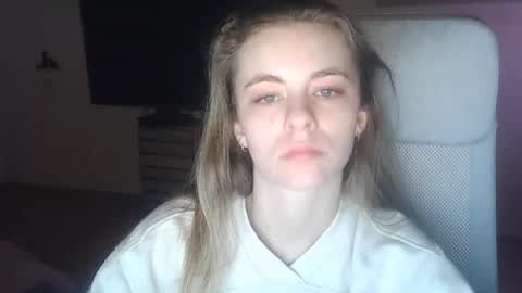 AriaCreazy online show from April 2026 08:21:01 PM