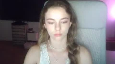 AriaCreazy online show from June 2026 08:20:02 PM