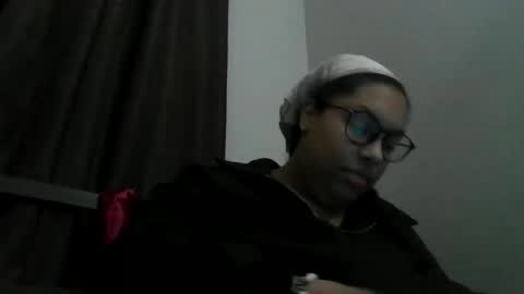 Snapshot of ariad256 chatting on December 2024 11:39:02 PM Aria D online show from December 2024 11:39:02 PM