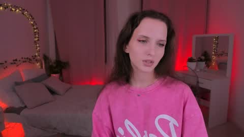 Snapshot of ariadna_s chatting on January 2025 10:33:01 PM Ariadna online show from January 2025 10:33:01 PM