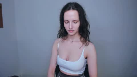 Snapshot of ariadna_s chatting on July 2026 09:21:02 PM Ariadna online show from July 2026 09:21:02 PM