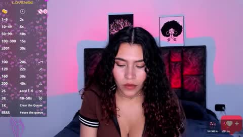 Snapshot of ariadna_tr chatting on November 2025 10:20:02 PM Ari online show from November 2025 10:20:02 PM