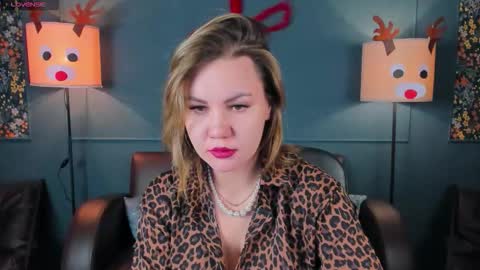 ariaeven online show from December 2025 10:02:02 AM