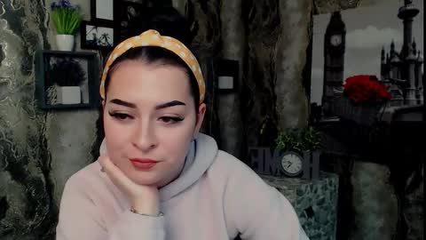 Snapshot of ariagrey_11 chatting on February 2026 01:53:02 PM Ariana online show from February 2026 01:53:02 PM