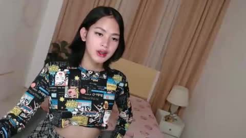 Snapshot of ariahooper chatting on January 2025 07:57:01 AM Christine JorgensenChristmas wish breasts implants online show from January 2025 07:57:01 AM