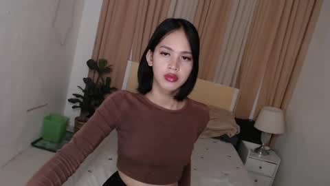 Snapshot of ariahooper chatting on March 2025 07:15:01 AM Christine JorgensenChristmas wish breasts implants online show from March 2025 07:15:01 AM