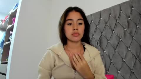 Snapshot of ariamontgomeryyy chatting on January 2025 09:32:02 AM Aria Montgomery online show from January 2025 09:32:02 AM