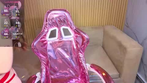 Snapshot of ariana18_b chatting on March 2026 12:56:02 PM ariana18_b online show from March 2026 12:56:02 PM