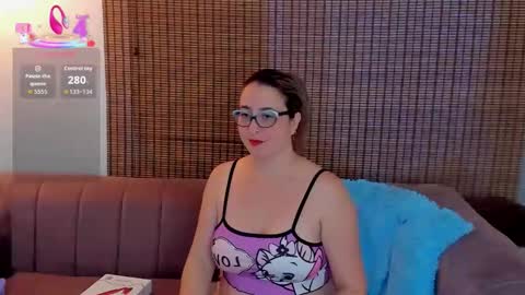 Ariana Cruz online show from November 2025 12:44:02 PM