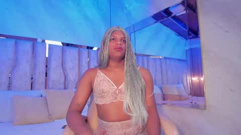 ariana_grande233 online show from April 2026 11:34:01 AM