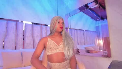 ariana_grande233 online show from April 2026 11:41:02 AM