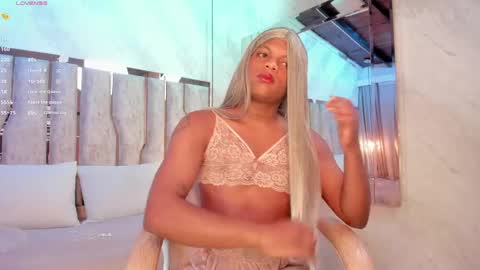 ariana_grande233 online show from May 2026 11:40:01 AM