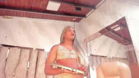 ariana_grande233 online show from May 2026 11:40:01 AM