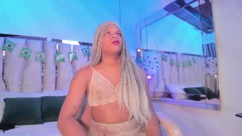 ariana_grande233 online show from June 2026 11:31:01 AM
