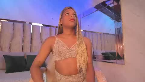 ariana_grande233 online show from July 2026 11:39:02 AM
