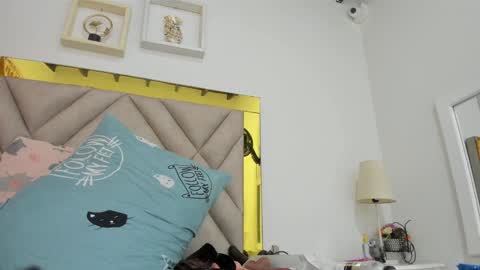 Snapshot of ariana_martins chatting on January 2025 09:10:02 AM ARI online show from January 2025 09:10:02 AM