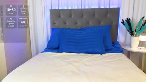 Snapshot of ariana_petite chatting on December 2025 11:58:01 PM Ariana online show from December 2025 11:58:01 PM