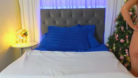 Snapshot of ariana_petite chatting on January 2026 12:05:01 AM Ariana online show from January 2026 12:05:01 AM