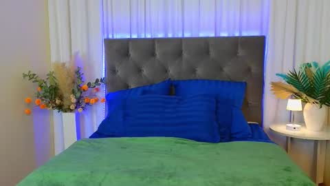 Snapshot of ariana_petite chatting on February 2026 11:59:01 PM Ariana online show from February 2026 11:59:01 PM