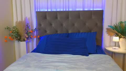 Snapshot of ariana_petite chatting on March 2026 12:14:02 AM Ariana online show from March 2026 12:14:02 AM