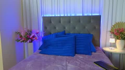 Snapshot of ariana_petite chatting on April 2026 12:05:01 AM Ariana online show from April 2026 12:05:01 AM