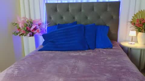 Snapshot of ariana_petite chatting on April 2026 12:05:01 AM Ariana online show from April 2026 12:05:01 AM