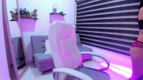 Snapshot of ariana_roussee chatting on February 2026 02:42:02 AM Ariana online show from February 2026 02:42:02 AM